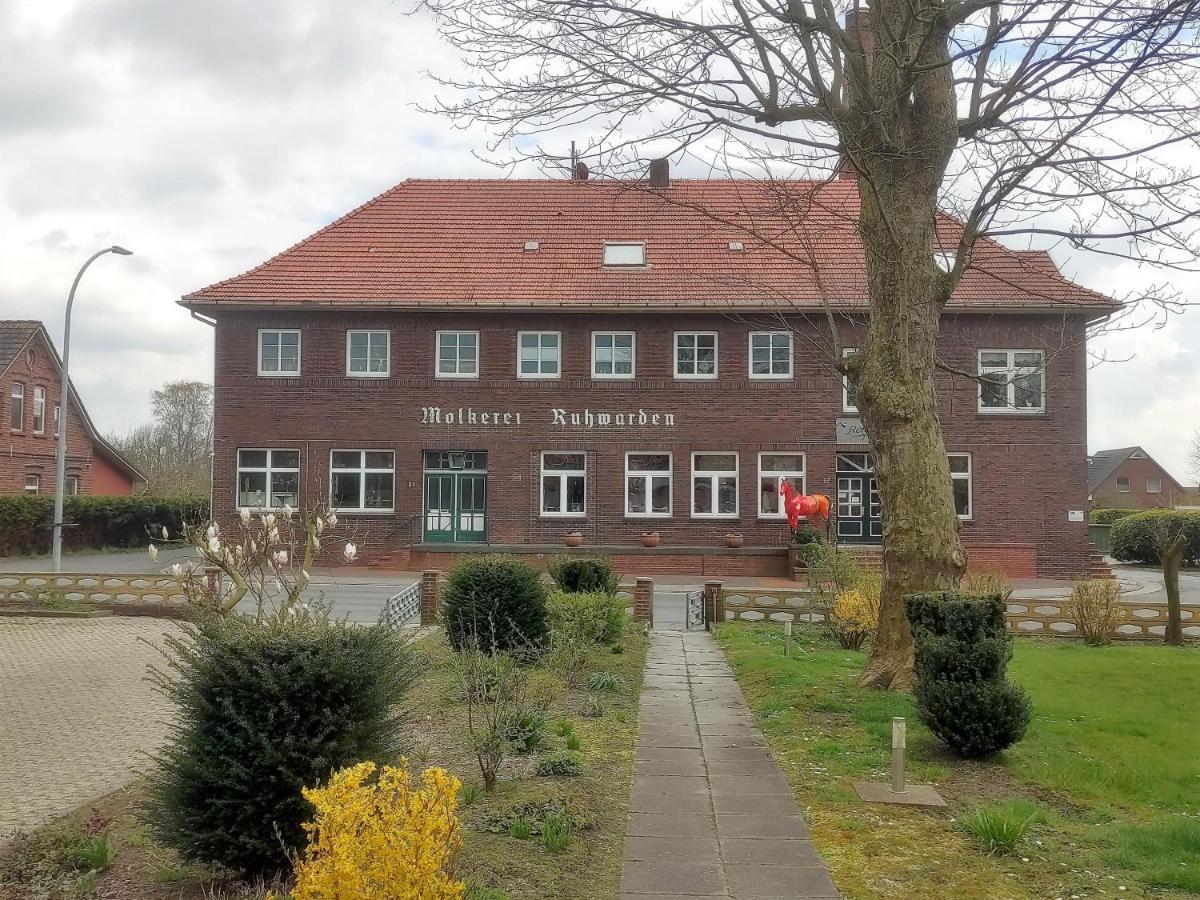 Ferienwohnung Alte Schule Ruhwarden 外观 照片